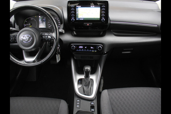 Toyota Yaris 1.5 Hybrid Active CARPLAY | CAMERA | CLIMATE | DAB | ADAPCRUISE | ELRM Toyota Yaris 1.5 Hybrid Active CARPLAY | CAMERA | CLIMATE | DAB | ADAPCRUISE | ELRM