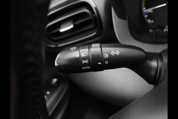 Toyota Yaris 1.5 Hybrid Active CARPLAY | CAMERA | CLIMATE | DAB | ADAPCRUISE | ELRM Toyota Yaris 1.5 Hybrid Active CARPLAY | CAMERA | CLIMATE | DAB | ADAPCRUISE | ELRM
