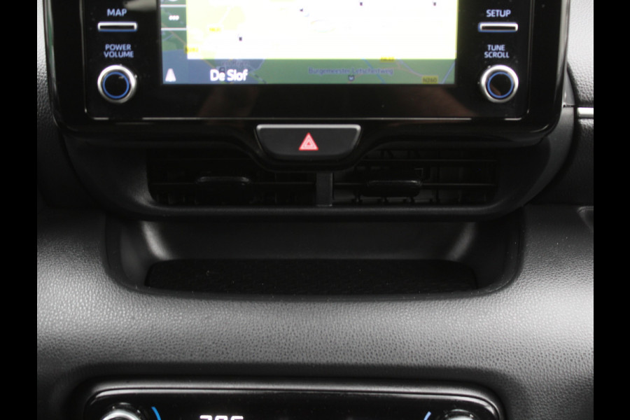 Toyota Yaris 1.5 Hybrid Active CARPLAY | CAMERA | CLIMATE | DAB | ADAPCRUISE | ELRM Toyota Yaris 1.5 Hybrid Active CARPLAY | CAMERA | CLIMATE | DAB | ADAPCRUISE | ELRM