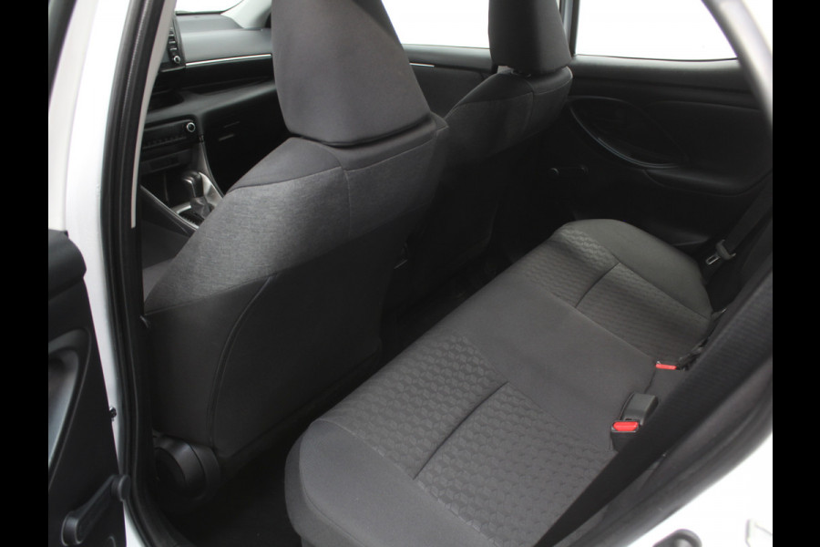 Toyota Yaris 1.5 Hybrid Active CARPLAY | CAMERA | CLIMATE | DAB | ADAPCRUISE | ELRM Toyota Yaris 1.5 Hybrid Active CARPLAY | CAMERA | CLIMATE | DAB | ADAPCRUISE | ELRM
