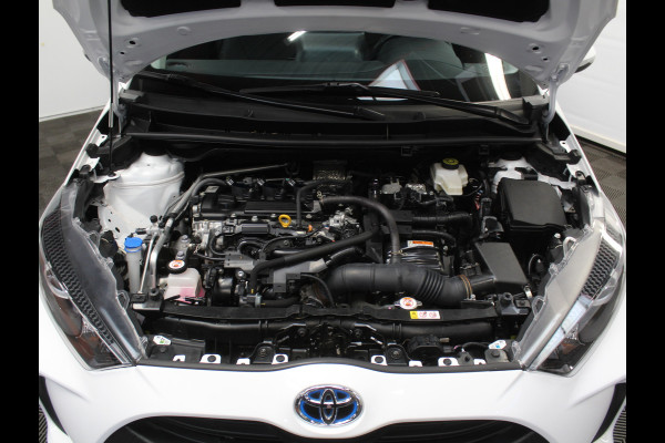 Toyota Yaris 1.5 Hybrid Active CARPLAY | CAMERA | CLIMATE | DAB | ADAPCRUISE | ELRM Toyota Yaris 1.5 Hybrid Active CARPLAY | CAMERA | CLIMATE | DAB | ADAPCRUISE | ELRM