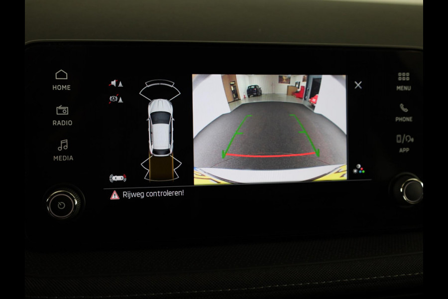 Škoda Fabia 1.0 TSI Business Edition 115 PK DSG | Verlengde garantie | Navigatie via app | Cruise control | Stoelverwarming |