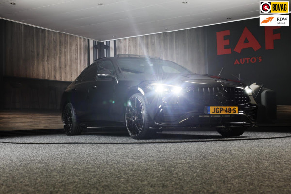 Mercedes-Benz C-Klasse 300 e AMG 63 Look / Massage / Burmester / Head Up / 360 Camera / Acc / Elek Stoelen / Open Pano / 20 Inch