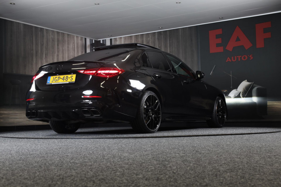 Mercedes-Benz C-Klasse 300 e AMG 63 Look / Massage / Burmester / Head Up / 360 Camera / Acc / Elek Stoelen / Open Pano / 20 Inch