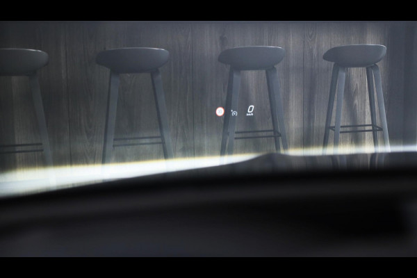 Mercedes-Benz C-Klasse 300 e AMG 63 Look / Massage / Burmester / Head Up / 360 Camera / Acc / Elek Stoelen / Open Pano / 20 Inch