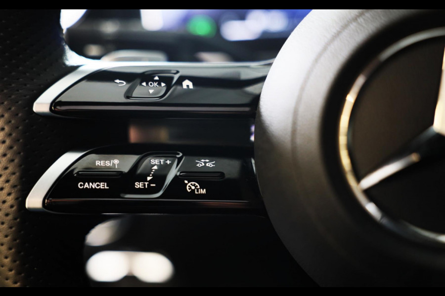 Mercedes-Benz C-Klasse 300 e AMG 63 Look / Massage / Burmester / Head Up / 360 Camera / Acc / Elek Stoelen / Open Pano / 20 Inch