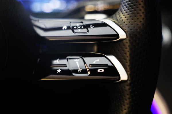 Mercedes-Benz C-Klasse 300 e AMG 63 Look / Massage / Burmester / Head Up / 360 Camera / Acc / Elek Stoelen / Open Pano / 20 Inch