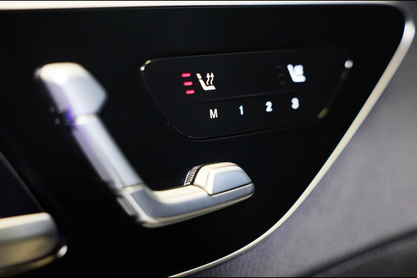 Mercedes-Benz C-Klasse 300 e AMG 63 Look / Massage / Burmester / Head Up / 360 Camera / Acc / Elek Stoelen / Open Pano / 20 Inch