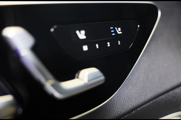 Mercedes-Benz C-Klasse 300 e AMG 63 Look / Massage / Burmester / Head Up / 360 Camera / Acc / Elek Stoelen / Open Pano / 20 Inch