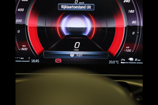 Mercedes-Benz C-Klasse 300 e AMG 63 Look / Massage / Burmester / Head Up / 360 Camera / Acc / Elek Stoelen / Open Pano / 20 Inch