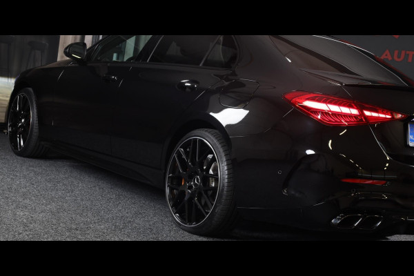Mercedes-Benz C-Klasse 300 e AMG 63 Look / Massage / Burmester / Head Up / 360 Camera / Acc / Elek Stoelen / Open Pano / 20 Inch
