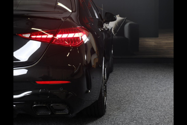 Mercedes-Benz C-Klasse 300 e AMG 63 Look / Massage / Burmester / Head Up / 360 Camera / Acc / Elek Stoelen / Open Pano / 20 Inch