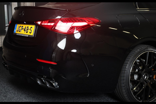 Mercedes-Benz C-Klasse 300 e AMG 63 Look / Massage / Burmester / Head Up / 360 Camera / Acc / Elek Stoelen / Open Pano / 20 Inch