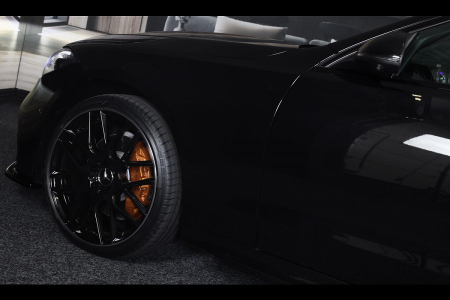 Mercedes-Benz C-Klasse 300 e AMG 63 Look / Massage / Burmester / Head Up / 360 Camera / Acc / Elek Stoelen / Open Pano / 20 Inch