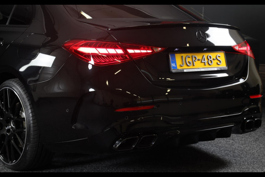 Mercedes-Benz C-Klasse 300 e AMG 63 Look / Massage / Burmester / Head Up / 360 Camera / Acc / Elek Stoelen / Open Pano / 20 Inch