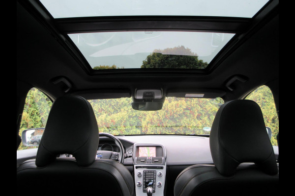 Volvo XC60 2.0 T5 FWD Polar+ Automaat*Leder*Panorama dak* Volvo XC60 2.0 T5 FWD Polar+ Automaat*Leder*Panorama dak*