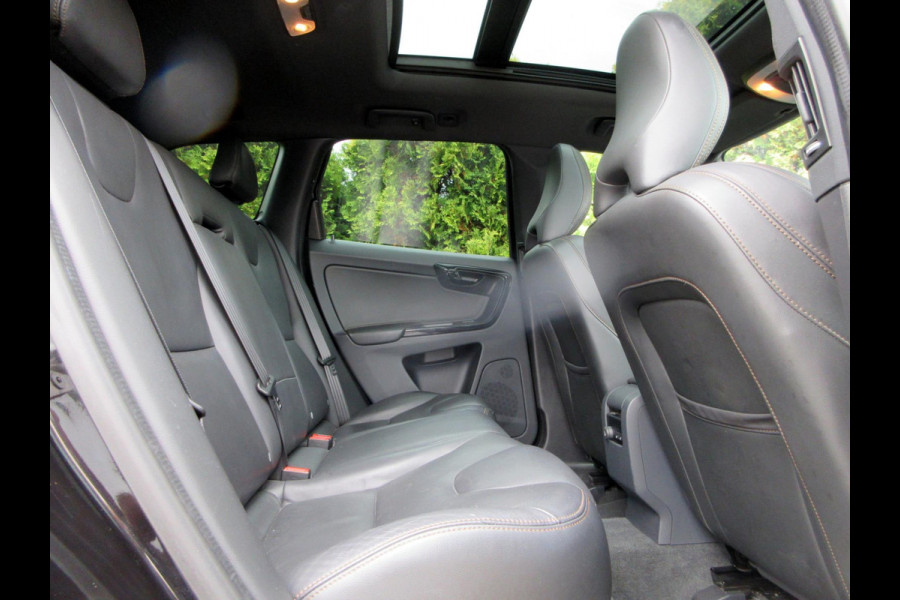 Volvo XC60 2.0 T5 FWD Polar+ Automaat*Leder*Panorama dak* Volvo XC60 2.0 T5 FWD Polar+ Automaat*Leder*Panorama dak*