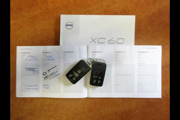 Volvo XC60 2.0 T5 FWD Polar+ Automaat*Leder*Panorama dak* Volvo XC60 2.0 T5 FWD Polar+ Automaat*Leder*Panorama dak*