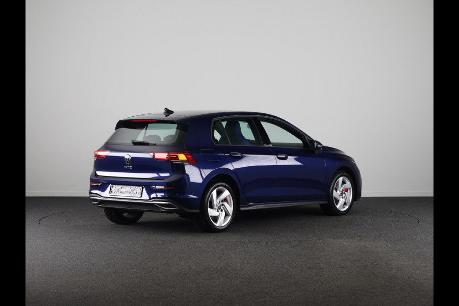 Volkswagen Golf 1.4 eHybrid Style 204 PK PHEV | Navigatie | Keyless entry | Ergo-Active bestuurdersstoel elektrisch verstelbaar, incl. geheugen-en massagefunctie | Stoelverwarming |