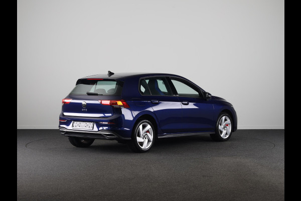 Volkswagen Golf 1.4 eHybrid Style 204 PK PHEV | Navigatie | Keyless entry | Ergo-Active bestuurdersstoel elektrisch verstelbaar, incl. geheugen-en massagefunctie | Stoelverwarming |