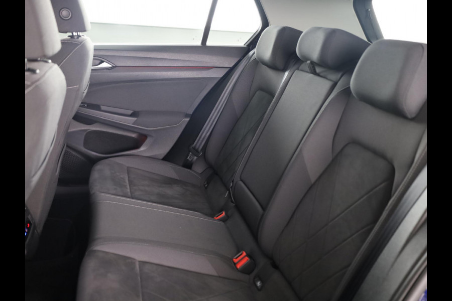 Volkswagen Golf 1.4 eHybrid Style 204 PK PHEV | Navigatie | Keyless entry | Ergo-Active bestuurdersstoel elektrisch verstelbaar, incl. geheugen-en massagefunctie | Stoelverwarming |