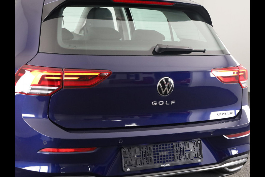 Volkswagen Golf 1.4 eHybrid Style 204 PK PHEV | Navigatie | Keyless entry | Ergo-Active bestuurdersstoel elektrisch verstelbaar, incl. geheugen-en massagefunctie | Stoelverwarming |