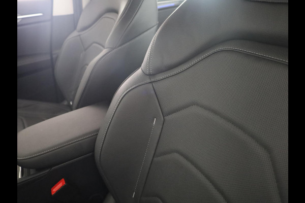 Škoda Kodiaq 1.5 TSI PHEV Business Edition 204pk | Light en View Pakket | Navigatie | Lederen bekleding | Elektrisch verstelbare stoelen met geheugen Škoda Kodiaq 1.5 TSI PHEV Business Edition 204pk | Light en View Pakket | Navigatie | Lederen bekleding | Elektrisch verstelbare stoelen met geheugen