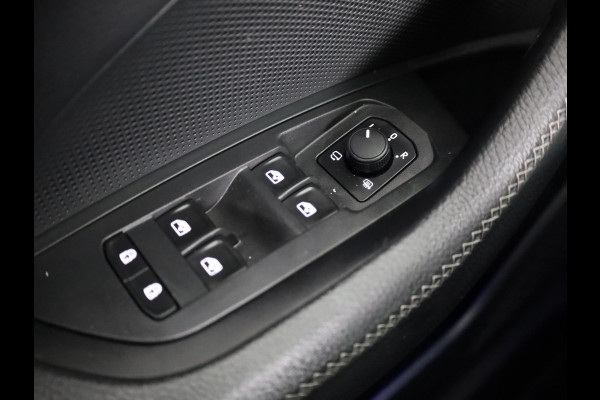 Škoda Kodiaq 1.5 TSI PHEV Business Edition 204pk | Light en View Pakket | Navigatie | Lederen bekleding | Elektrisch verstelbare stoelen met geheugen Škoda Kodiaq 1.5 TSI PHEV Business Edition 204pk | Light en View Pakket | Navigatie | Lederen bekleding | Elektrisch verstelbare stoelen met geheugen