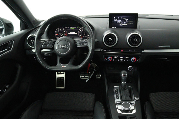 Audi A3 Sportback 35 TFSI CoD Advance Sport (PANORAMADAK, DIGITALE COCKPIT, STOELVERWARMING, NAVIGATIE, PARKEERSENSOREN) Audi A3 Sportback 35 TFSI CoD Advance Sport (PANORAMADAK, DIGITALE COCKPIT, STOELVERWARMING, NAVIGATIE, PARKEERSENSOREN)