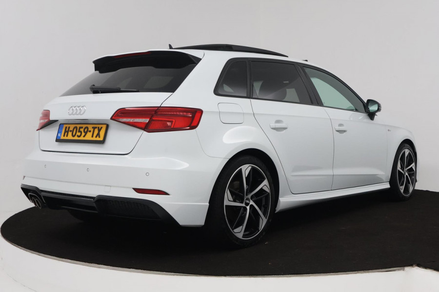 Audi A3 Sportback 35 TFSI CoD Advance Sport (PANORAMADAK, DIGITALE COCKPIT, STOELVERWARMING, NAVIGATIE, PARKEERSENSOREN) Audi A3 Sportback 35 TFSI CoD Advance Sport (PANORAMADAK, DIGITALE COCKPIT, STOELVERWARMING, NAVIGATIE, PARKEERSENSOREN)