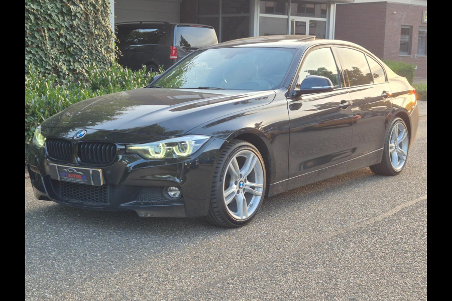 BMW 3-serie 320i Edition M Sport Shadow Ex Schuifdak Apple CarPlay Camera NAP NL Inklapbare spiegels LED