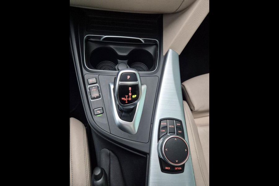 BMW 3-serie 320i Edition M Sport Shadow Ex Schuifdak Apple CarPlay Camera NAP NL Inklapbare spiegels LED