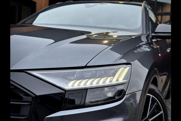 Audi Q8 55 TFSI e quattro S-Line Panoramadak|RS-zetels|Carbon|Softclose|Luchtvering|Keyless|Head-Up|Camera 360°|Matrix Audi Q8 55 TFSI e quattro S-Line Panoramadak|RS-zetels|Carbon|Softclose|Luchtvering|Keyless|Head-Up|Camera 360°|Matrix