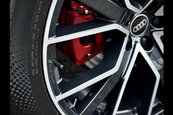 Audi Q8 55 TFSI e quattro S-Line Panoramadak|RS-zetels|Carbon|Softclose|Luchtvering|Keyless|Head-Up|Camera 360°|Matrix Audi Q8 55 TFSI e quattro S-Line Panoramadak|RS-zetels|Carbon|Softclose|Luchtvering|Keyless|Head-Up|Camera 360°|Matrix