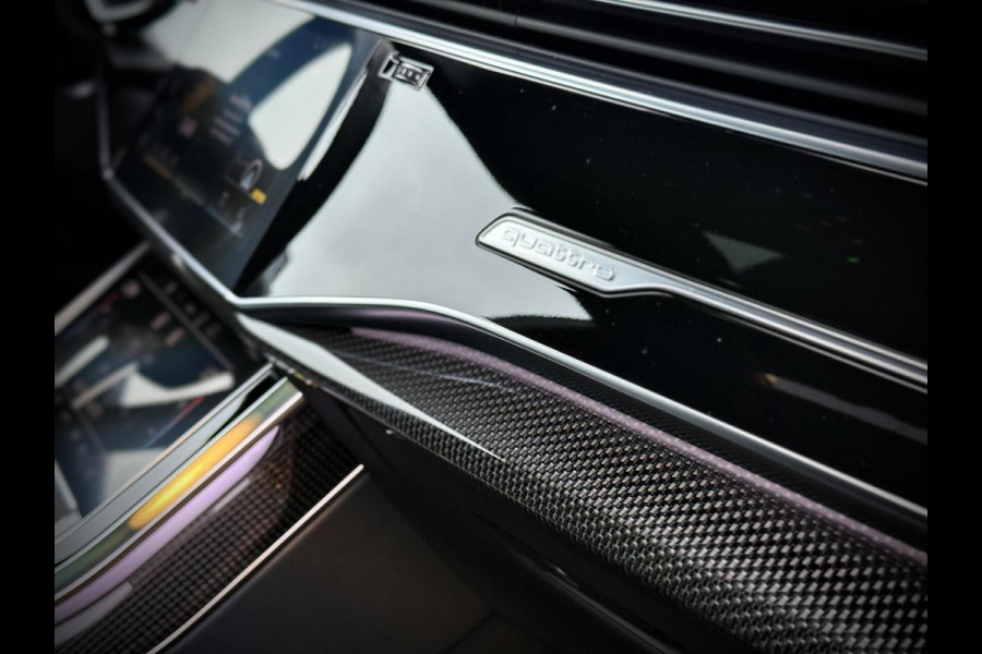 Audi Q8 55 TFSI e quattro S-Line Panoramadak|RS-zetels|Carbon|Softclose|Luchtvering|Keyless|Head-Up|Camera 360°|Matrix Audi Q8 55 TFSI e quattro S-Line Panoramadak|RS-zetels|Carbon|Softclose|Luchtvering|Keyless|Head-Up|Camera 360°|Matrix