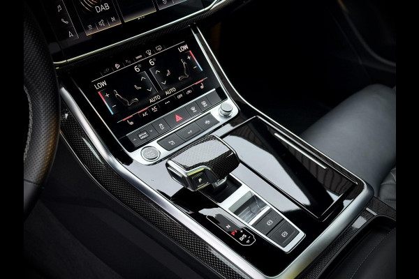 Audi Q8 55 TFSI e quattro S-Line Panoramadak|RS-zetels|Carbon|Softclose|Luchtvering|Keyless|Head-Up|Camera 360°|Matrix Audi Q8 55 TFSI e quattro S-Line Panoramadak|RS-zetels|Carbon|Softclose|Luchtvering|Keyless|Head-Up|Camera 360°|Matrix