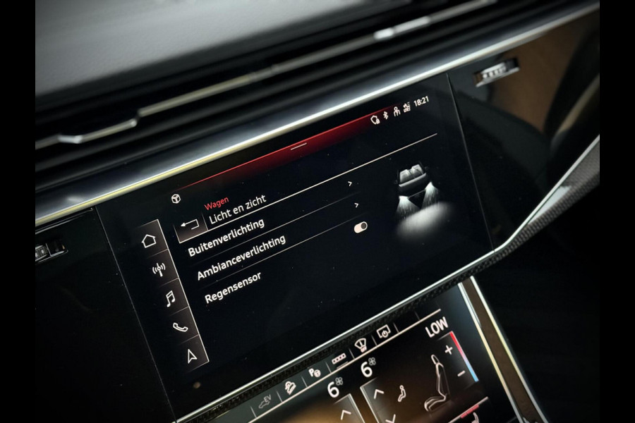 Audi Q8 55 TFSI e quattro S-Line Panoramadak|RS-zetels|Carbon|Softclose|Luchtvering|Keyless|Head-Up|Camera 360°|Matrix Audi Q8 55 TFSI e quattro S-Line Panoramadak|RS-zetels|Carbon|Softclose|Luchtvering|Keyless|Head-Up|Camera 360°|Matrix