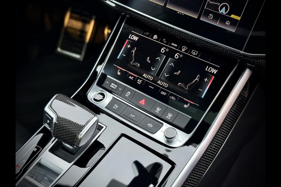 Audi Q8 55 TFSI e quattro S-Line Panoramadak|RS-zetels|Carbon|Softclose|Luchtvering|Keyless|Head-Up|Camera 360°|Matrix Audi Q8 55 TFSI e quattro S-Line Panoramadak|RS-zetels|Carbon|Softclose|Luchtvering|Keyless|Head-Up|Camera 360°|Matrix