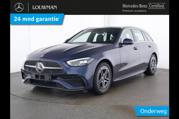 Mercedes-Benz C-Klasse Estate 300 e AMG Plug-In Hybride AMG Line | Trekhaak | Panorama Schuif-Kanrteldak | Distronic | Stuur en Stoelverwarming. Inclusief 24 maanden Mercedes-Benz Certified garantie voor Europa. Mercedes-Benz C-Klasse Estate 300 e AMG Plug-In Hybride AMG Line | Trekhaak | Panorama Schuif-Kanrteldak | Distronic | Stuur en Stoelverwarming. Inclusief 24 maanden Mercedes-Benz Certified garantie voor Europa.