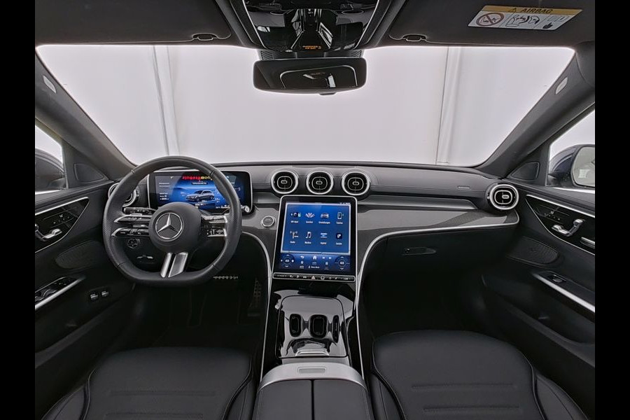 Mercedes-Benz C-Klasse Estate 300 e AMG Plug-In Hybride AMG Line | Trekhaak | Panorama Schuif-Kanrteldak | Distronic | Stuur en Stoelverwarming. Inclusief 24 maanden Mercedes-Benz Certified garantie voor Europa. Mercedes-Benz C-Klasse Estate 300 e AMG Plug-In Hybride AMG Line | Trekhaak | Panorama Schuif-Kanrteldak | Distronic | Stuur en Stoelverwarming. Inclusief 24 maanden Mercedes-Benz Certified garantie voor Europa.