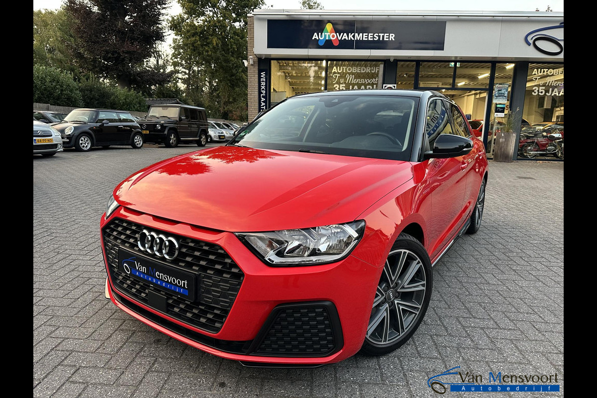 Audi A1 Sportback 30 TFSI 6-Bak Advanced Epic 1eEig|TwoTone|CarPlay|DAB|Rijstrook|Cruise Audi A1 Sportback 30 TFSI 6-Bak Advanced Epic 1eEig|TwoTone|CarPlay|DAB|Rijstrook|Cruise