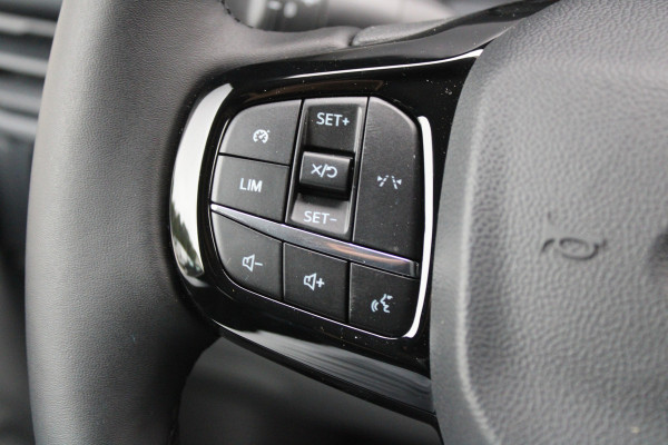 Ford Transit Custom 320 2.0 TDCI L2H1 Trend DC 136pk - 2x Schuifdeur - Camera - Stoel&Stuur verwarming - Carplay/Android - Rijklaar