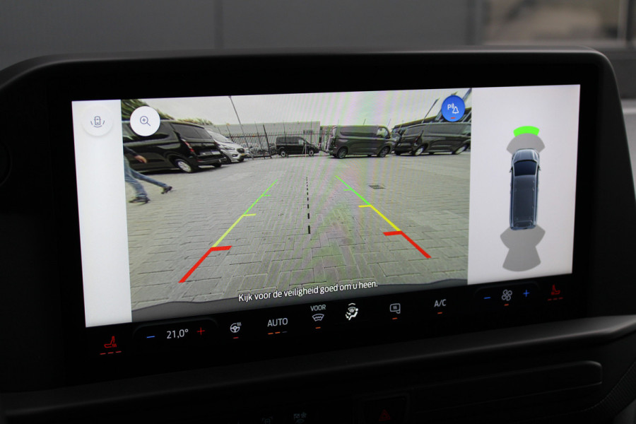 Ford Transit Custom 320 2.0 TDCI L2H1 Trend DC 136pk - 2x Schuifdeur - Camera - Stoel&Stuur verwarming - Carplay/Android - Rijklaar