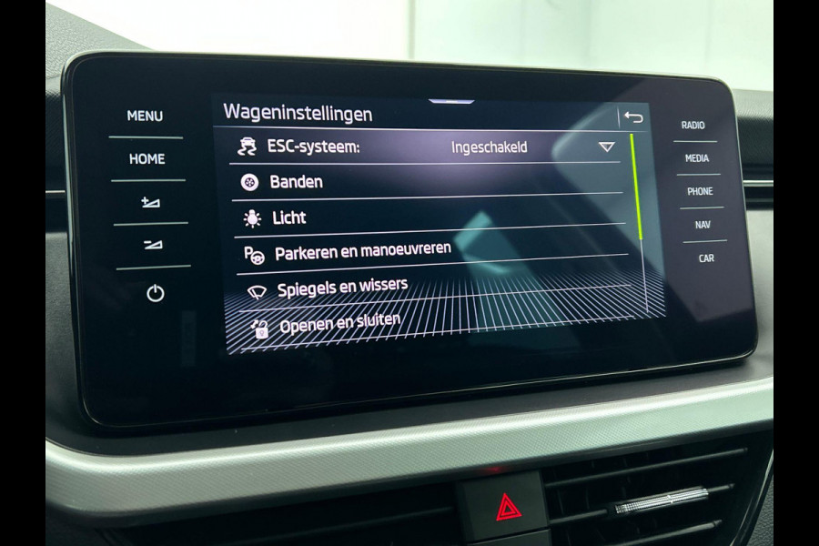 Škoda Kamiq 1.0 TSI 110PK DSG Style Drive 125 | Navigatie | Climate Control | DAB | Digitale cockpit | Cruise Control adaptive | Parkeer sensoren V+A | Stoelverwarming