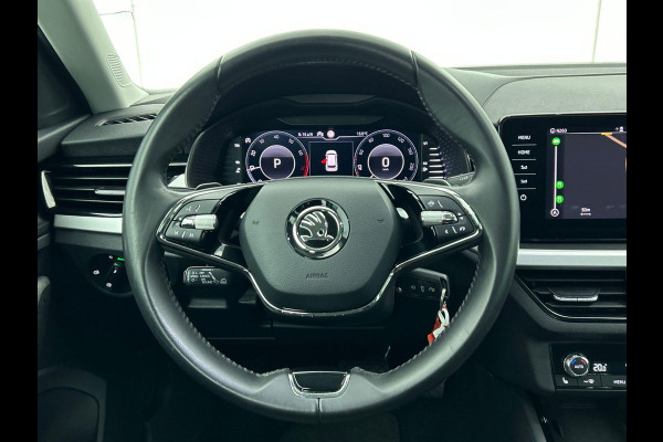 Škoda Kamiq 1.0 TSI 110PK DSG Style Drive 125 | Navigatie | Climate Control | DAB | Digitale cockpit | Cruise Control adaptive | Parkeer sensoren V+A | Stoelverwarming