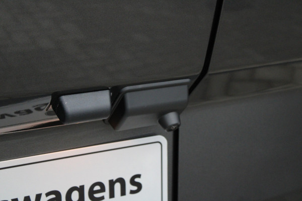 Ford Transit Custom 320 2.0 TDCI L2H1 Trend DC 136pk - Carplay - Android - Camera - LED koplampen - Stoel + Stuurverwarming - Rijklaar