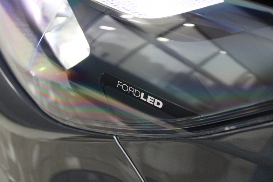 Ford Transit Custom 320 2.0 TDCI L2H1 Trend DC 136pk - Carplay - Android - Camera - LED koplampen - Stoel + Stuurverwarming - Rijklaar