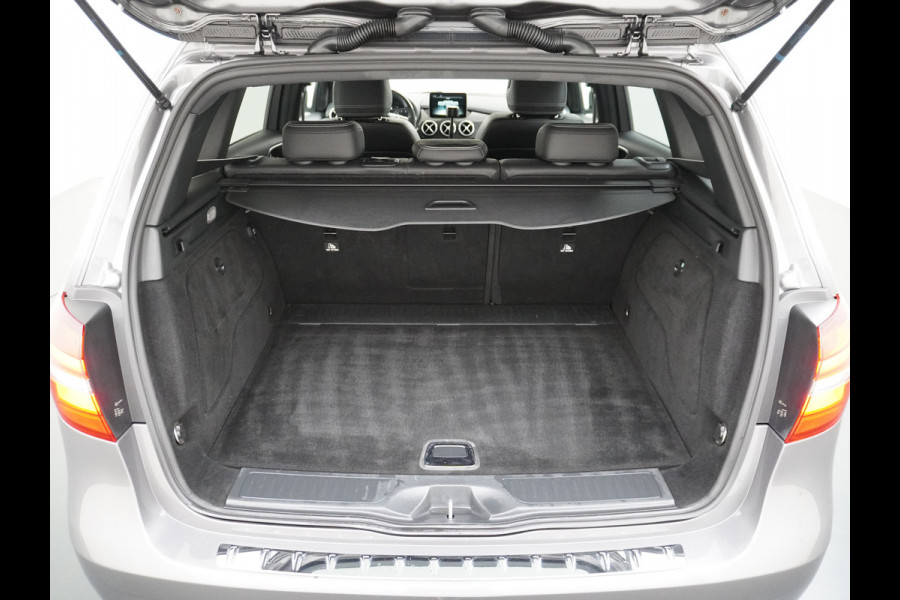 Mercedes-Benz B-Klasse 200 Ambition | Trekhaak Carplay Sfeer