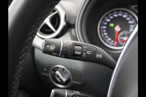 Mercedes-Benz B-Klasse 200 Ambition | Trekhaak Carplay Sfeer