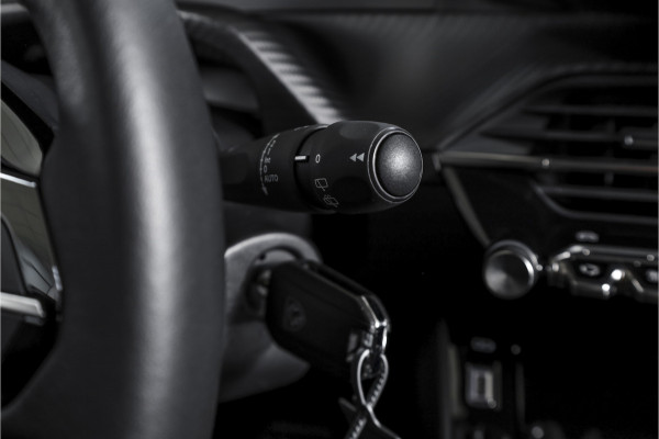 Peugeot 208 1.2 Hybrid 110 e-DCS6 Allure | Dig. Cockpit | Adapt. Cruise | PDC | Camera V+A | NAV+App. Connect | ECC | LM 16" | 9303